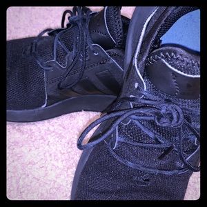 Adidas All black kids size 4